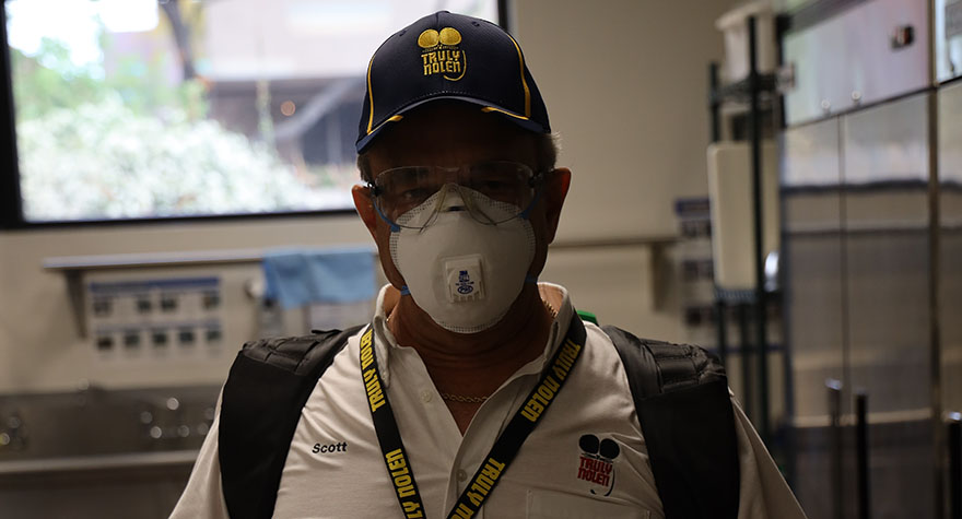 Truly Nolen Tech Wearing PPE